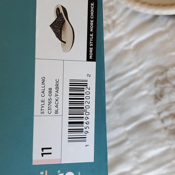 Nwt Cliffs sandals size 11 - Picture 6 of 6